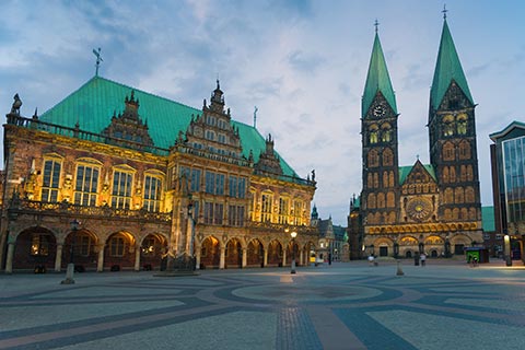 Das Rathaus auf dem Bremer Marktplatz mit Ihren Hotelgutscheinen besichtigen