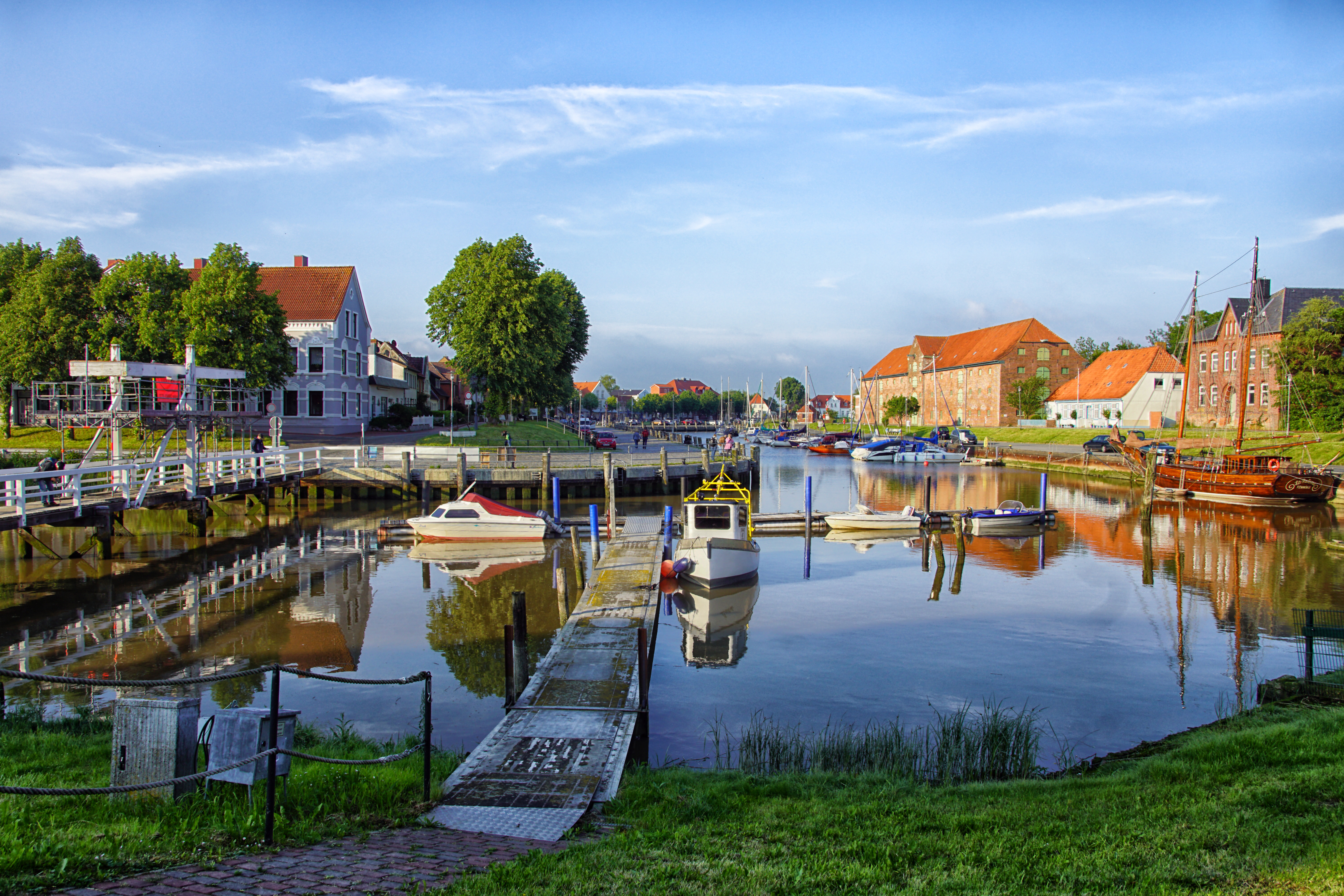 Besuchen Sie den Hafenort Tönning mit Ihrem Hotelgutschein für die Nordseeküste